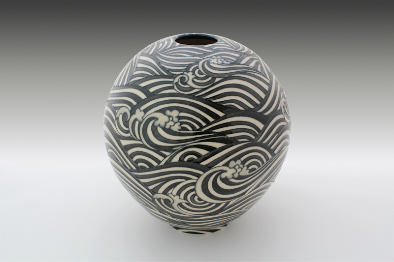 HW Designs - Wonders Of The Deep - Orbiting Waves - 7inch Spherical Vase